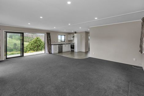 Photo of property in 2568e Paparoa-oakleigh Road, Paparoa, 0571