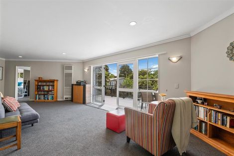 Photo of property in 168a Kawaha Point Road, Kawaha Point, Rotorua, 3010