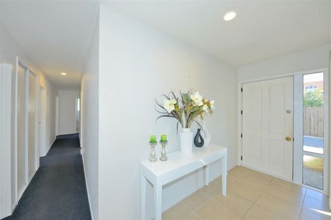 Photo of property in 511a Harewood Road, Harewood, Christchurch, 8051