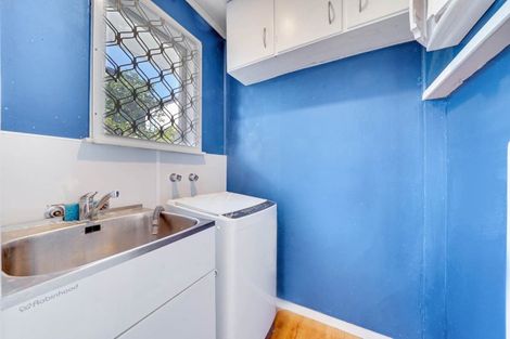 Photo of property in 54 Tiraumea Drive, Pakuranga, Auckland, 2010