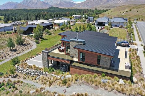 Photo of property in 16 Mistake Drive, Lake Tekapo, 7999
