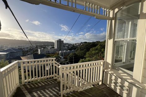 Photo of property in 3 Maarama Crescent, Aro Valley, Wellington, 6021