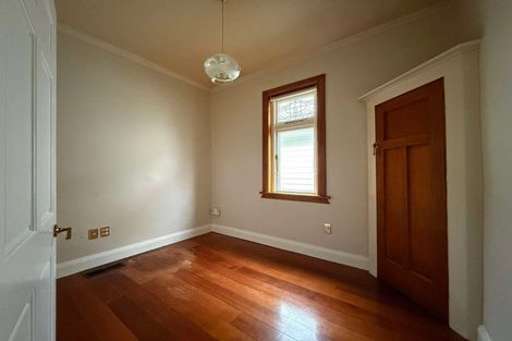 Photo of property in 1 Para Street, Miramar, Wellington, 6022