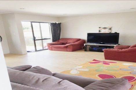 Photo of property in 1/7 Elvira Place, Ranui, Auckland, 0612