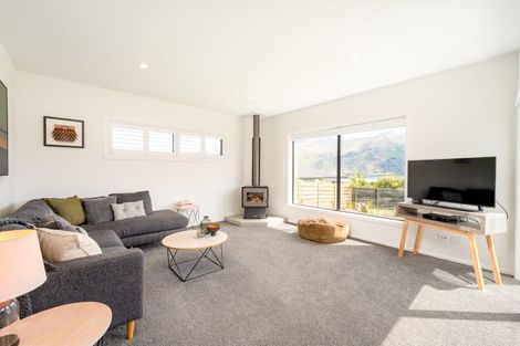 Photo of property in 6 Platinum Ridge, Wanaka, 9305