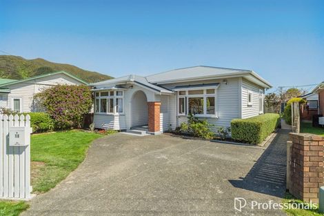 Photo of property in 18 Birdwood Road, Waterloo, Lower Hutt, 5011