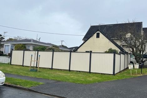 Photo of property in 1/16 Trafalgar Road, Milford, Auckland, 0620