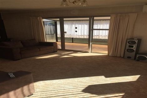 Photo of property in 13 Kowhai Street, Inglewood, 4330