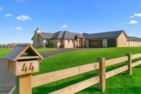 Photo of property in 44 Seachange Drive, Leamington, Cambridge, 3432