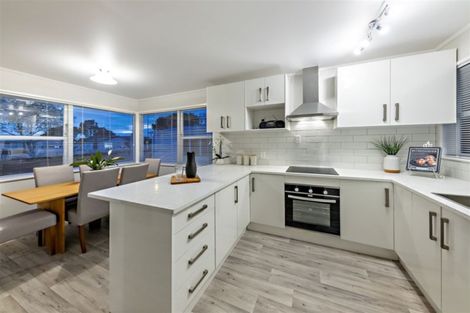 Photo of property in 135 Rowandale Avenue, Manurewa, Auckland, 2102