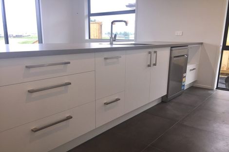 Photo of property in 95 Hills View Drive, Papamoa, 3118