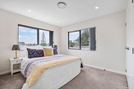 Photo of property in 12a Sheridan Drive, New Lynn, Auckland, 0600