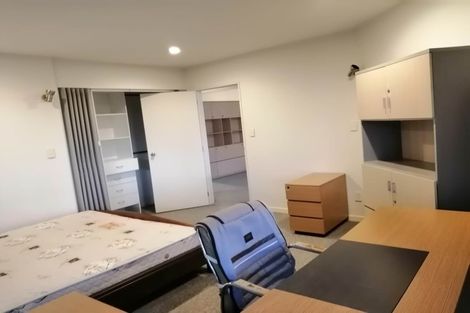 Photo of property in 8 Cricklade Terrace, Windsor Park, Auckland, 0632