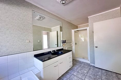 Photo of property in 14 Crail Court, Totara Heights, Auckland, 2105