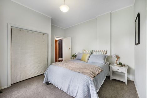 Photo of property in 16 Kowhai Street, Eastbourne, Lower Hutt, 5013