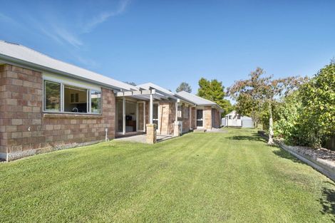 Photo of property in 98 Polson Hill Drive, Aokautere, Palmerston North, 4471