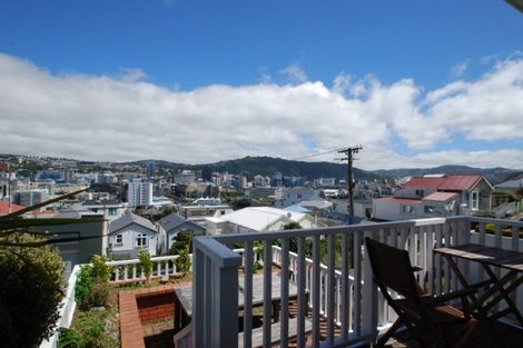 Photo of property in 20 Earls Terrace, Mount Victoria, Wellington, 6011