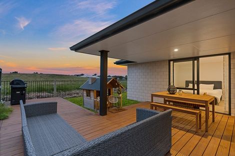 Photo of property in 59 Harding Drive, Papamoa Beach, Papamoa, 3118