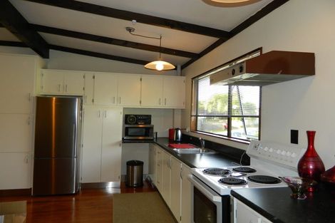 Photo of property in 2/9 Ash Grove, Ranui, Porirua, 5024