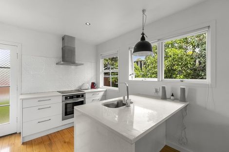 Photo of property in 19 Church Street, Northcote Point, Auckland, 0627