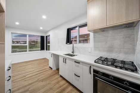 Photo of property in 67 Smiths Avenue, Papakura, 2110