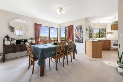 Photo of property in 4 Shakespear Road, Army Bay, Whangaparaoa, 0930