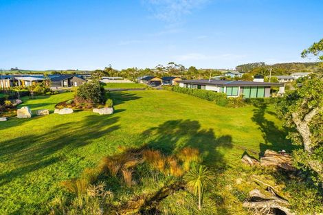 Photo of property in 3 William Gilbert Drive, Mangawhai, 0505