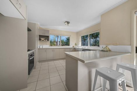 Photo of property in 6 Luna Place, Henderson, Auckland, 0612