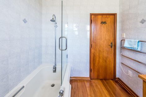 Photo of property in 27 Mount View Road, Bastia Hill, Whanganui, 4500