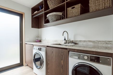 Photo of property in 20 Gilbert Street, New Plymouth, 4310