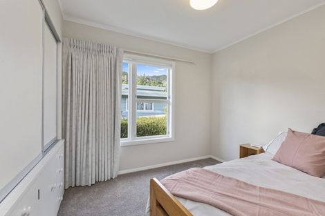 Photo of property in 14 Kairimu Street, Stokes Valley, Lower Hutt, 5019