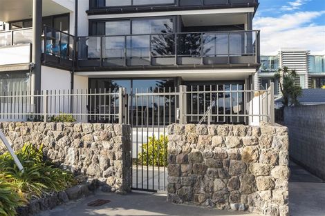 Photo of property in 3/20 Esplanade, Sumner, Christchurch, 8081