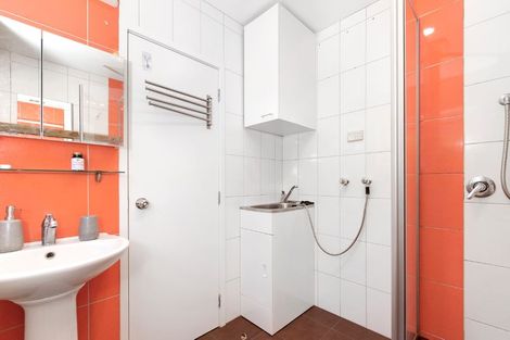 Photo of property in 1/2 Tristram Avenue, Forrest Hill, Auckland, 0620