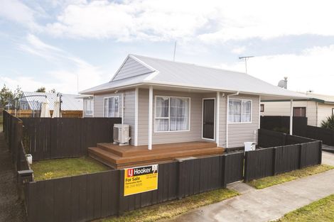Photo of property in 67 Benmore Avenue, Cloverlea, Palmerston North, 4412