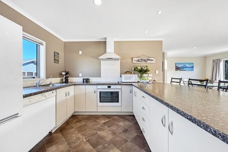 Photo of property in 53 Montgomery Crescent, Kinloch, Taupo, 3377