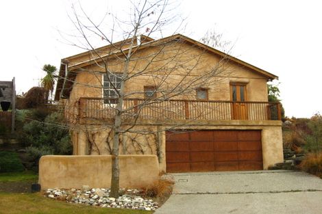 Photo of property in 4 Douglas Avenue, Arrowtown, 9302