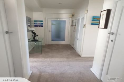 Photo of property in Olympus Flats, 8/280 Oriental Parade, Oriental Bay, Wellington, 6011