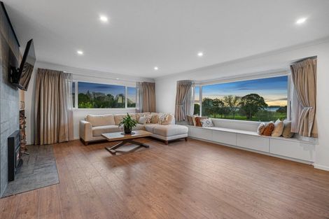 Photo of property in 61 Links View Drive, Omokoroa, 3114