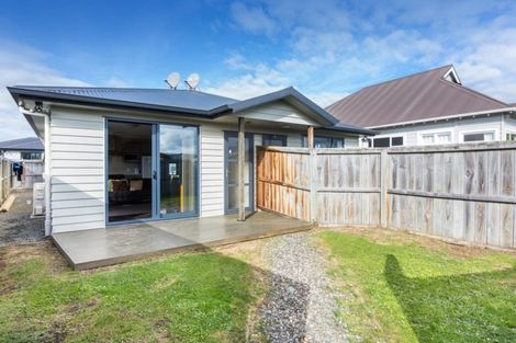 Photo of property in 1/63 Royal Crescent, Saint Kilda, Dunedin, 9012