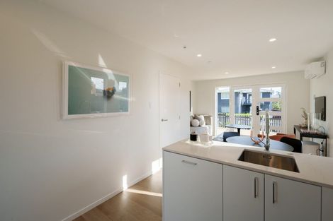 Photo of property in 2/5 Preston Avenue, Henderson, Auckland, 0610