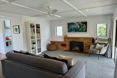 Photo of property in 10 Campbell Place, Pukehangi, Rotorua, 3015