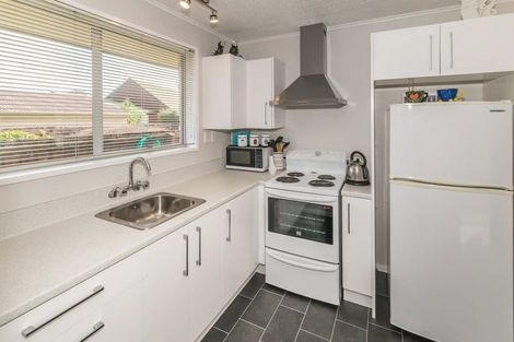 Photo of property in 2/6 Cam Place, Harewood, Christchurch, 8051