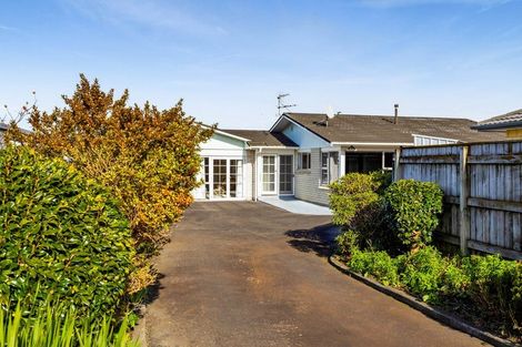Photo of property in 3a Surrey Street, Hawera, 4610
