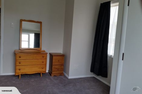 Photo of property in 75 Oxford Terrace, Epuni, Lower Hutt, 5011