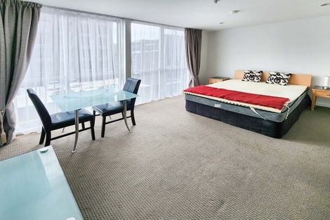 Photo of property in Terrace Heights Apartments, 2/163p The Terrace, Wellington Central, Wellington, 6011