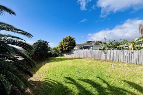 Photo of property in 5 Kopara Place, Clendon Park, Auckland, 2103