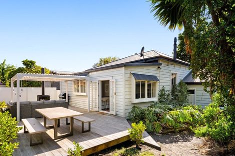 Photo of property in 70 Gillies Crescent, Waimarama, Havelock North, 4294