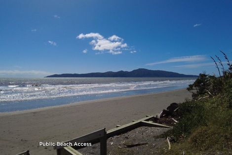 Photo of property in 5a Willow Grove, Raumati Beach, Paraparaumu, 5032