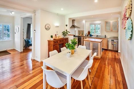 Photo of property in 9 Northland Road, Northland, Wellington, 6012