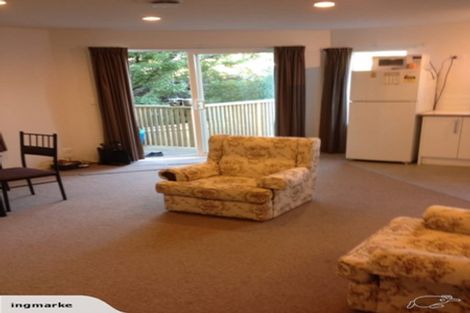 Photo of property in 8 Kopiko Way, Brooklyn, Wellington, 6021